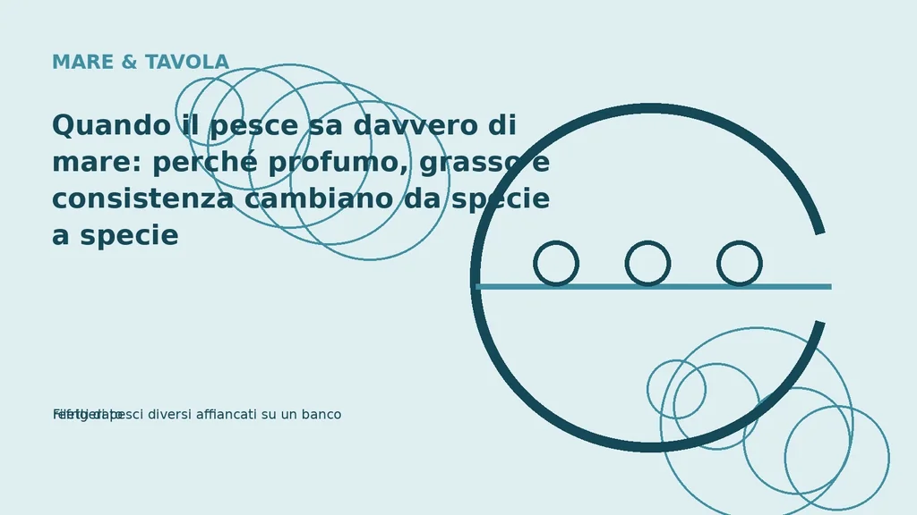 Filetti di pesci diversi affiancati su un banco refrigerato