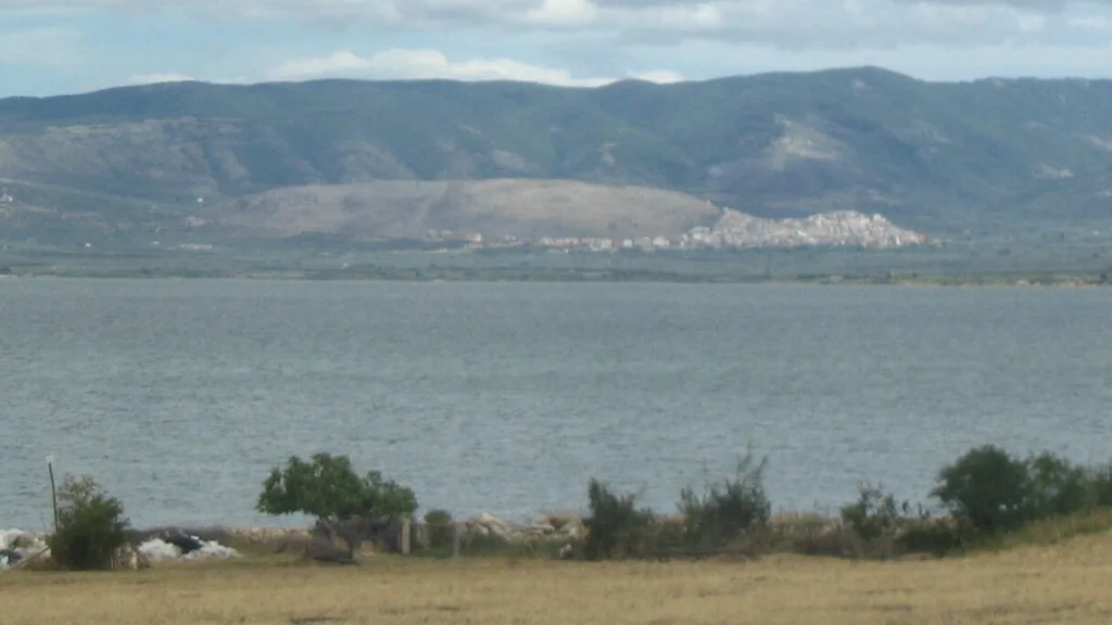 Panorama del Lago di Varano nel Gargano